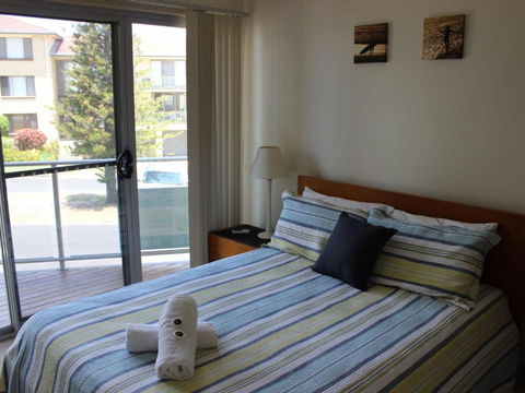 Seaspray Unit 7 Straight Across The Road From Main Beach Yamba - Tourism Brisbane 5