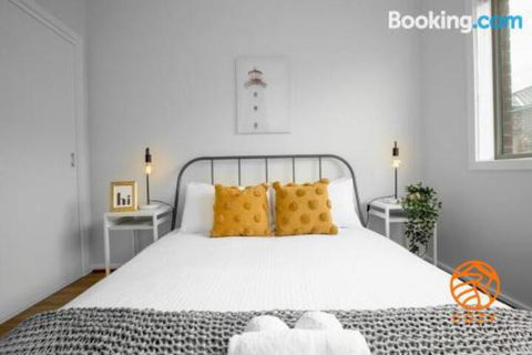 109Cozy Cranbourne Family House5Bed2Bath2Parking - Brisbane Tourism 3