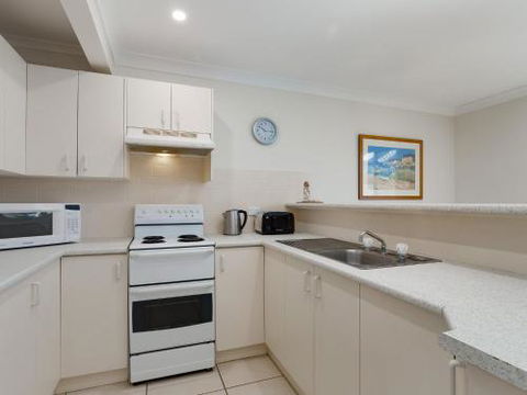 Walk On Birubi 1 / 40 Ocean Ave Pet Friendly WIFI Boat Parking & Water Views - Brisbane Tourism 3