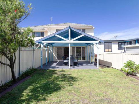 Walk On Birubi 1 / 40 Ocean Ave Pet Friendly WIFI Boat Parking & Water Views - Brisbane Tourism 4