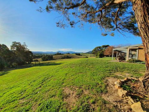 GRACEDALE HILLS HOMESTEAD - Brisbane 4u 6