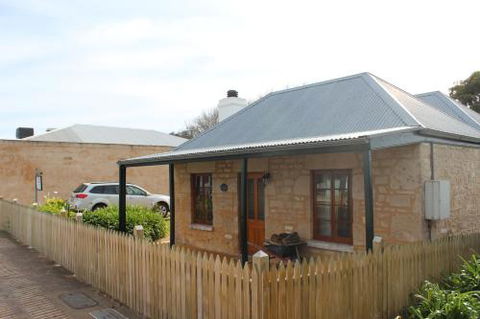 Victoria Cottage - Tourism Brisbane 0