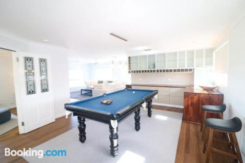 Saltwater Manor - Tourism Brisbane 1