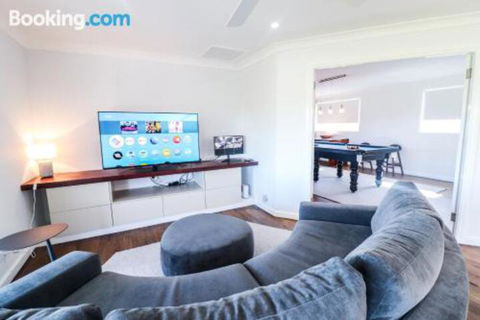 Saltwater Manor - Tourism Brisbane 4