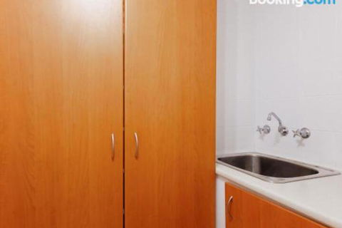 Gymea Retreat 56 Ullora Close Tri Level Home With WIFI & Aircon - Tourism Brisbane 6