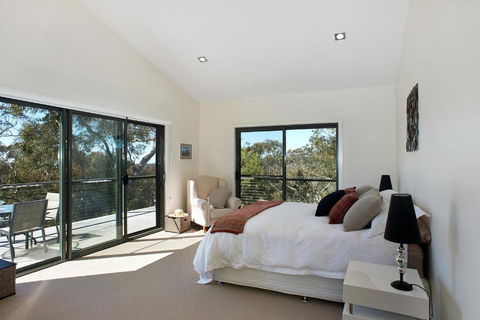 Arana Wentworth Falls - Brisbane Tourism 2