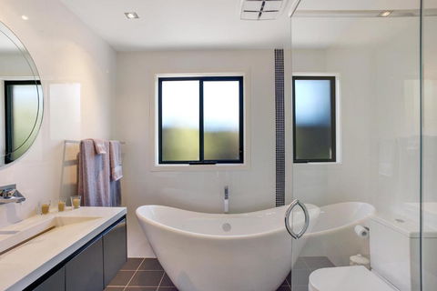 Arana Wentworth Falls - Brisbane Tourism 6