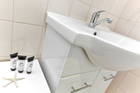 Smugglers Resort Style Apartments No 9 - Brisbane Tourism 5