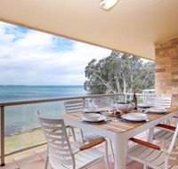 3 Pelican Sands 83 Soldiers Point Rd stunning waterfront unit with magical water views  air conditioning - Brisbane Tourism