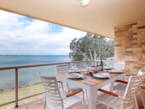 3 Pelican Sands 83 Soldiers Point Rd Stunning Waterfront Unit With Magical Water Views & Air Conditioning - Brisbane Tourism 0