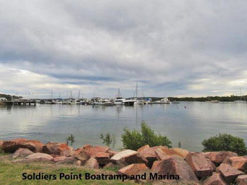 3 Pelican Sands 83 Soldiers Point Rd Stunning Waterfront Unit With Magical Water Views & Air Conditioning - Brisbane Tourism 6