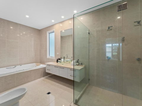 Beachfront By The CC Family Friendly Plunge Pool Steps To The Beach - Tourism Brisbane 6