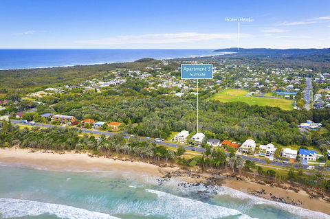 Apartment 2 Surfside - Tourism Brisbane 0
