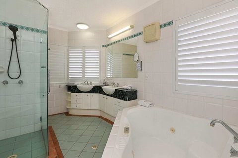 PRTFINO Ultimate Penthouse - Tourism Brisbane 5