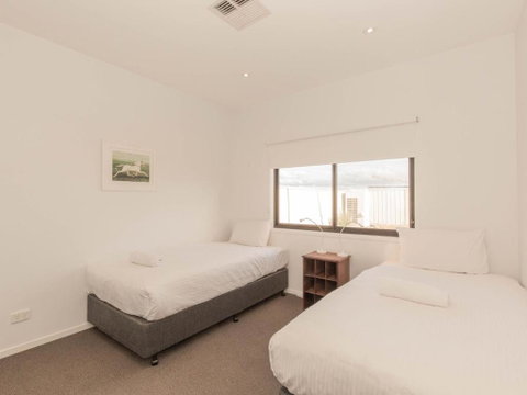26 Twynam Street - Brisbane Tourism 3