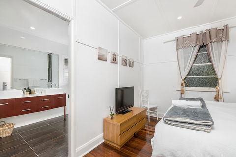 A PERFECT STAY - Aaloka Bay - Tourism Brisbane 6