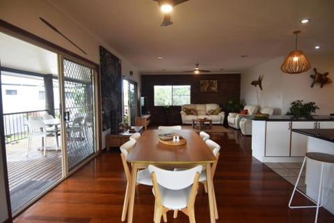 Ocean Breeze - Tourism Brisbane 5