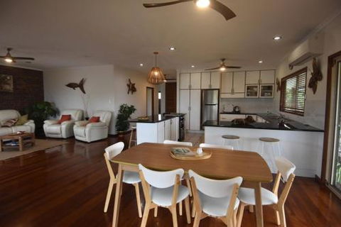 Ocean Breeze - Tourism Brisbane 2