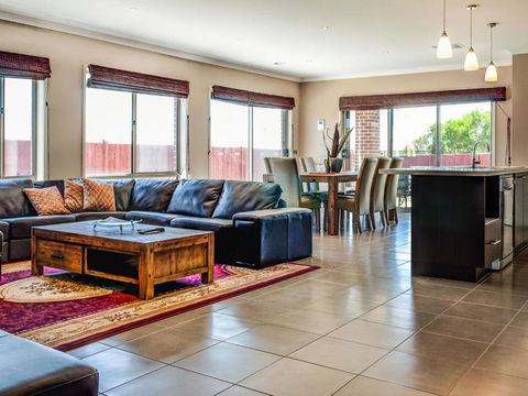 Valencia - Tourism Brisbane 1