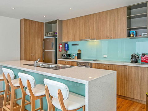 Saltwater Haven - Brisbane 4u 1