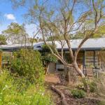 Hakea Bush Cabin - Tourism Brisbane 0