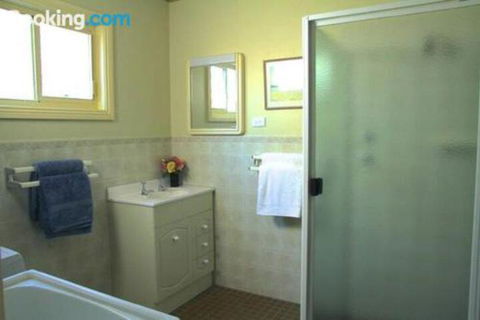 Schoolhouse Cottage American River - Brisbane Tourism 5