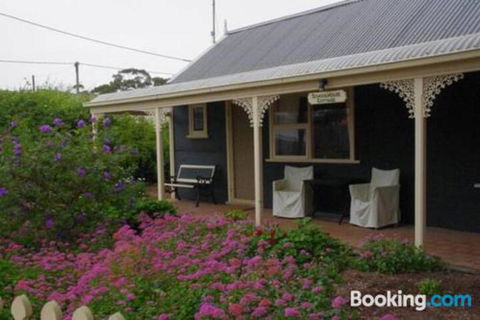 Schoolhouse Cottage American River - Brisbane Tourism 3