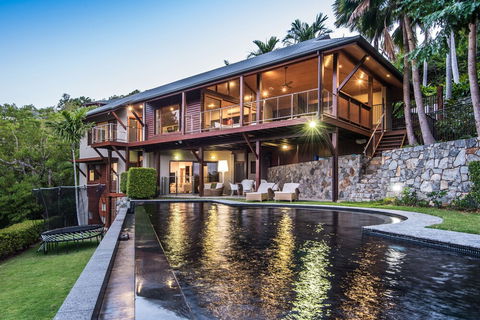 Iluka Luxury House With Ocean Views On Half Acre With Pool And Two Golf Buggies - Tourism Brisbane 0