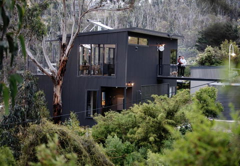 Months & Seasons Momentary Escapes Beach House - Brisbane Tourism 5