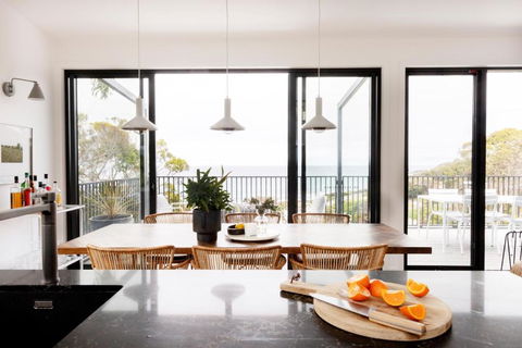 Months & Seasons Momentary Escapes Beach House - Brisbane Tourism 4