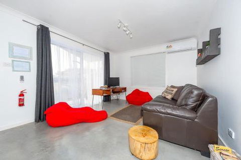 Salty Kisses Holiday House - Tourism Brisbane 5