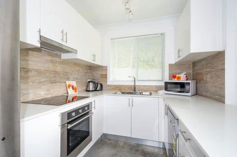 Salty Kisses Holiday House - Tourism Brisbane 4