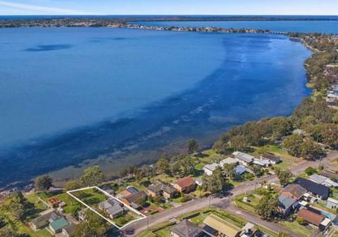 Convenient Location Close To Tuggerah Lake - Tourism Brisbane 3