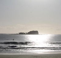 Ocean View 3 bedroom Apartment - Brisbane 4u