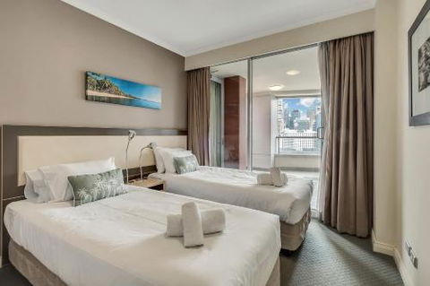 DREAM HARBOUR VIEW 2 BRM / GYM POOL & PARKING - Tourism Brisbane 3