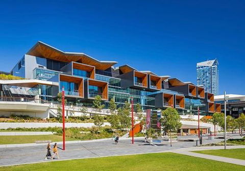 DREAM HARBOUR VIEW 2 BRM / GYM POOL & PARKING - Tourism Brisbane 6