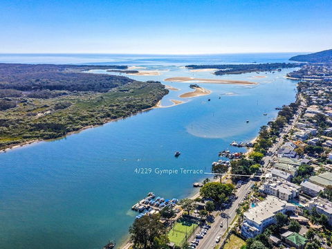 Panoramic River & Ocean Views Noosaville - Brisbane 4u 3