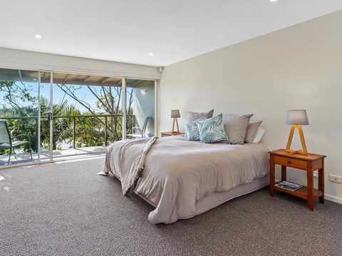 The Peachy Life Sunshine Beach - Tourism Brisbane 5