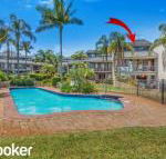 Amazing waterfront location pool beach water views tropical gardens - Brisbane Tourism