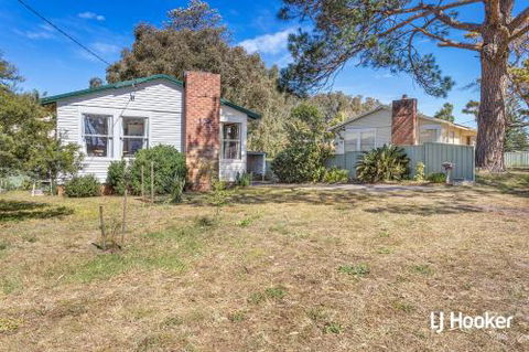 Cromarty Cottage 900m From Birubi Beach - Tourism Brisbane 3