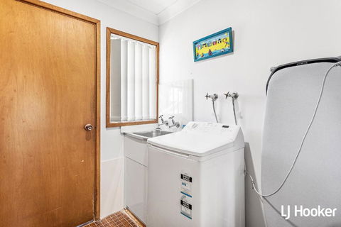 Cromarty Cottage 900m From Birubi Beach - Tourism Brisbane 5