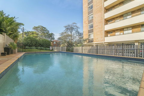 Bright And Sunny Studio Apartment - Tourism Brisbane 5