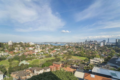 Bright And Sunny Studio Apartment - Tourism Brisbane 6