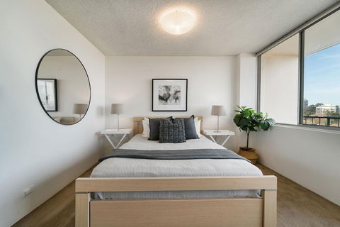 Bright And Sunny Studio Apartment - Tourism Brisbane 0