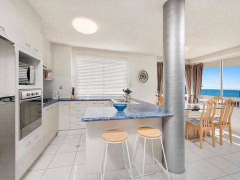 Unit 3 Casand Chase Kings Beach - Tourism Brisbane 3