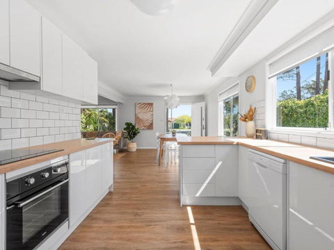 Kendall Cres 49 Burrill Lake - Tourism Brisbane 1