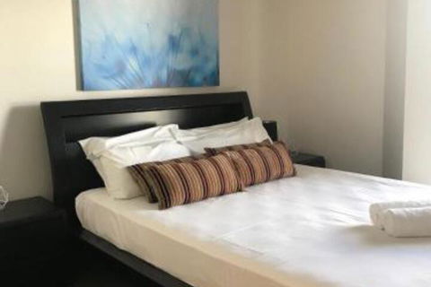 Townsville Strand Lighthouse Apartment 3 - Tourism Brisbane 6