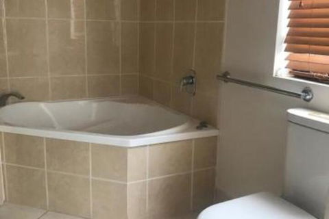 Townsville Strand Lighthouse Apartment 3 - Tourism Brisbane 5