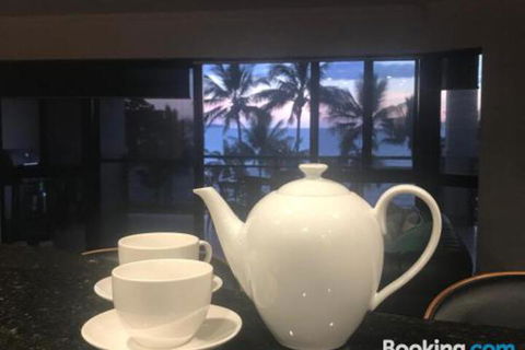 Townsville Strand Lighthouse Apartment 3 - Tourism Brisbane 0