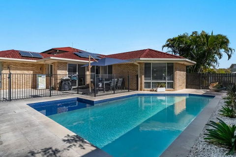 Lazy Days In Lennox - Brisbane Tourism 1